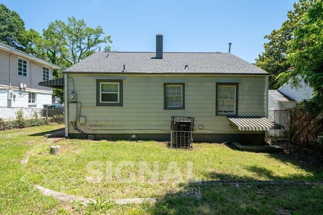 Building Photo - 4724 Terrace M