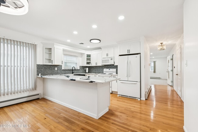 Building Photo - 112 Barbuda St