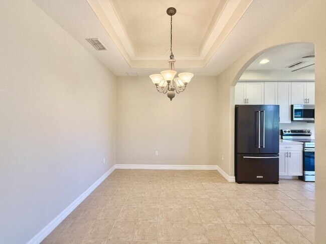 Building Photo - 6081 Jonathans Bay Cir