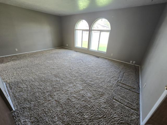 Building Photo - 5579 S 2800 W