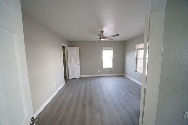 Building Photo - 6800 E Lake Mead Blvd