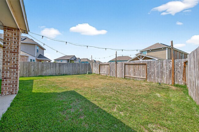 Building Photo - 29897 Dovetail Blf Ln