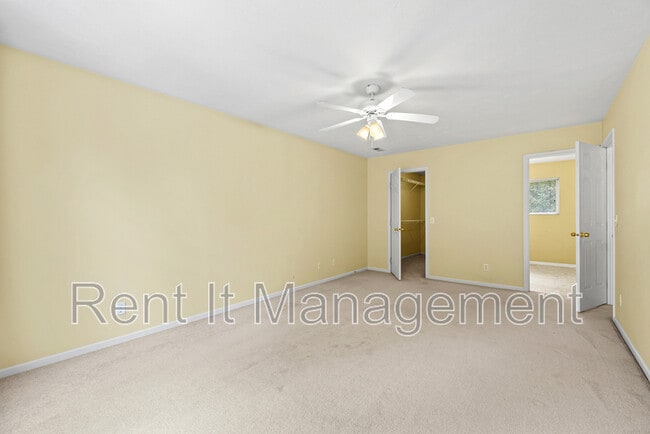 Building Photo - 5820 S 157th St