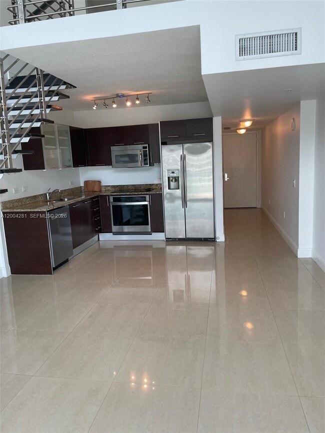 Building Photo - 41 SE 5th St