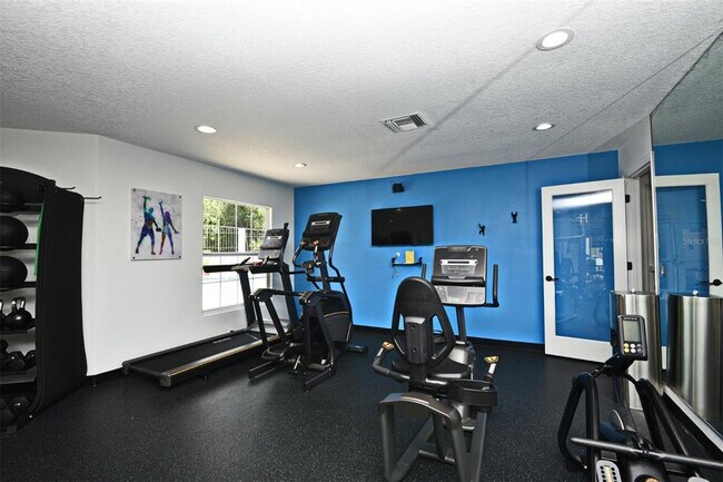 Building Photo - 443 Hamptoncrest Cir