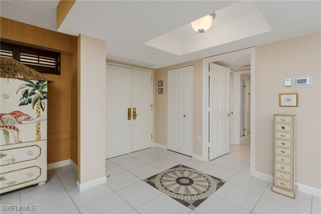 Building Photo - 6849 Grenadier Blvd