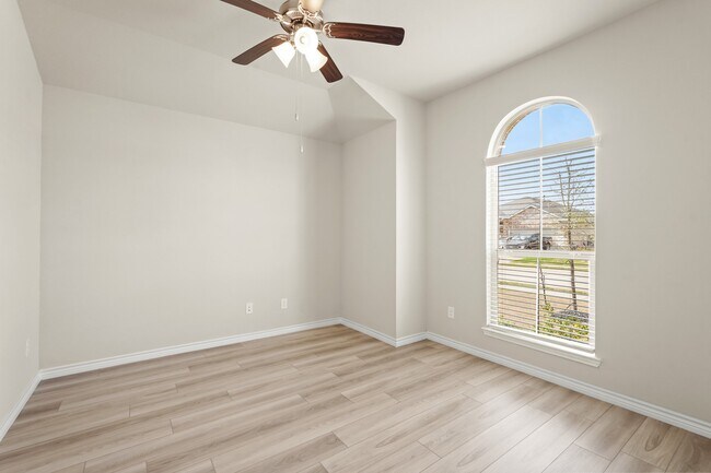 Building Photo - 1164 Kennesaw Dr