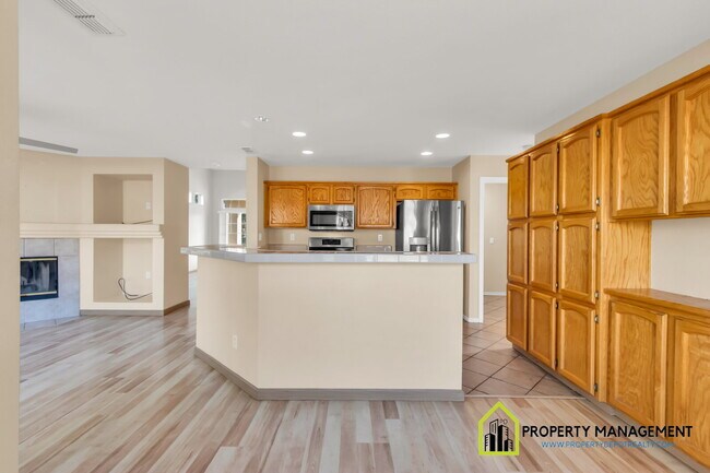 Building Photo - 5-Bedroom Residence Ready for Immediate Move-In