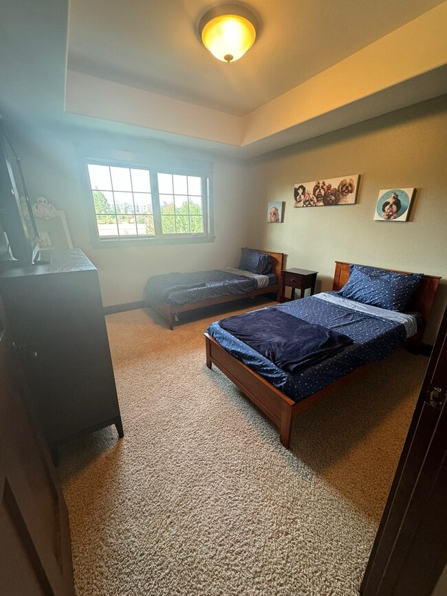 Building Photo - River Stone Condominium