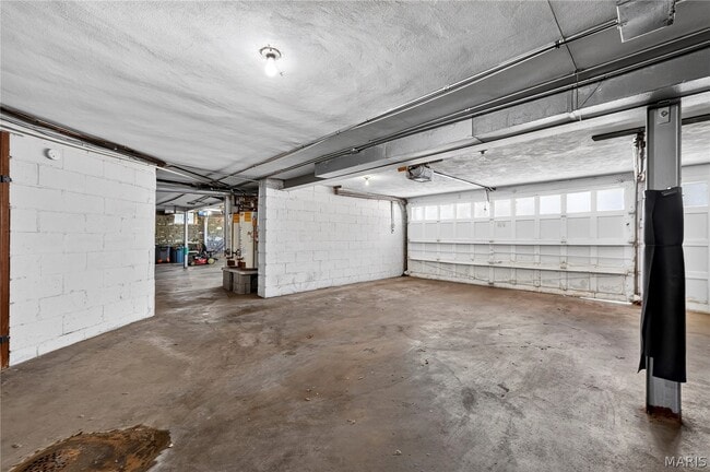 Building Photo - 4931 Jamieson Ave