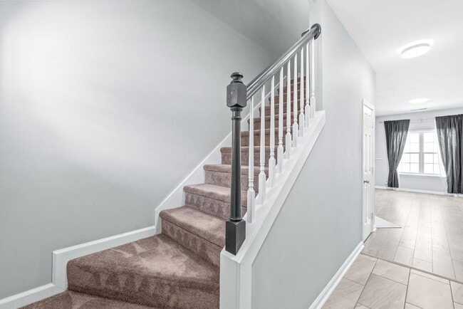 Building Photo - Gated Community in S. Charlotte