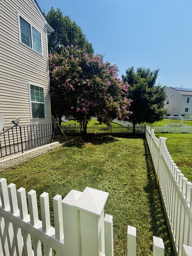 Building Photo - 43973 Swift Fox Dr