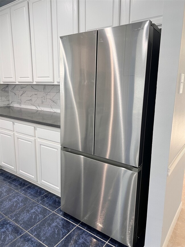 Building Photo - 3311 Whitebud Dr