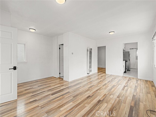 Building Photo - 757 N Loma Vista Dr