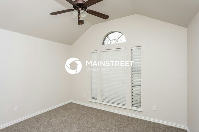 Building Photo - 3 Bedroom Pet-Friendly Home in ALVARADO, TX with Main Street Renewal