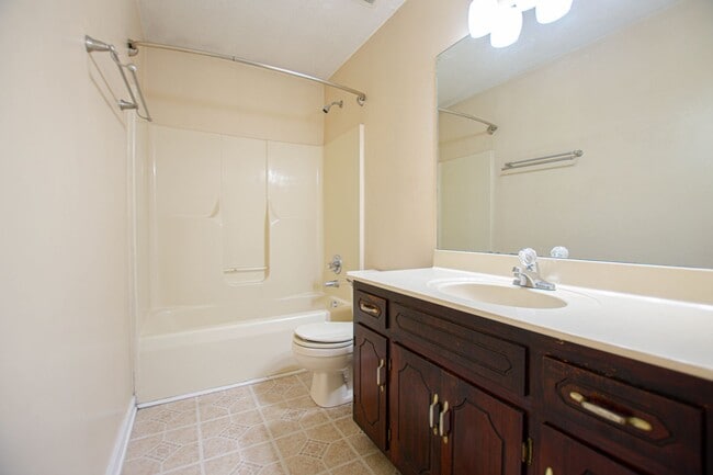 Building Photo - Three Bedroom with Unfinished Basement!