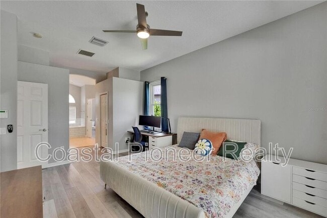 Building Photo - 16367 Ashington Park Dr