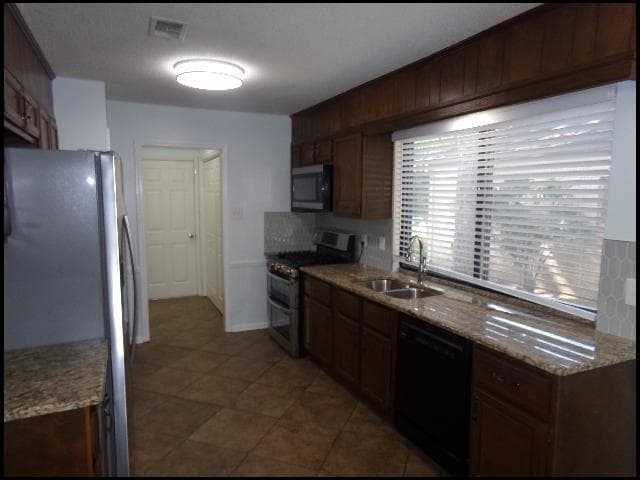 Building Photo - 1411 Old Forge Dr