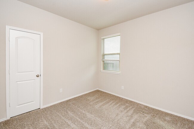 Building Photo - 5530 Redwood Summit Ln