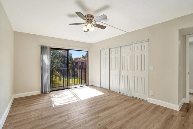 Building Photo - 4872 NW 95th Ave