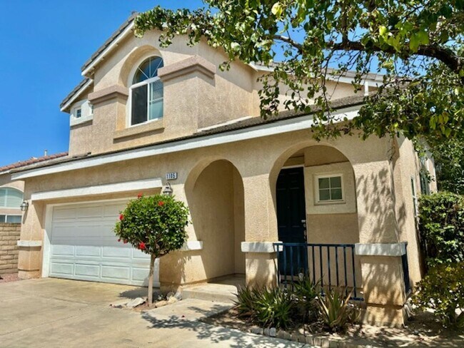 Building Photo - Oxnard | Seabreeze Gated Community | 3 Bedroom + 2.5 Bathroom | Corte Las Holas