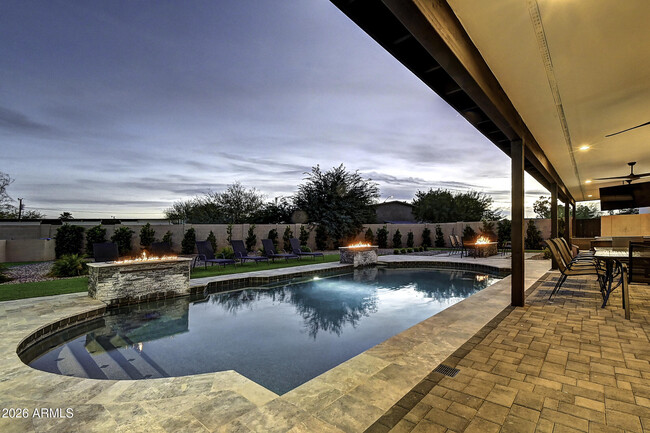 Building Photo - 6401 E Larkspur Dr