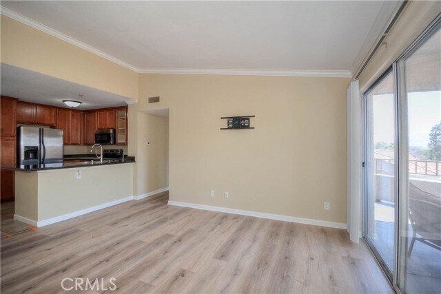Building Photo - 1020 Vista Del Cerro Dr