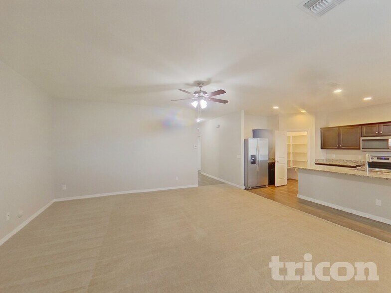 Building Photo - 37334 W Capri Ave