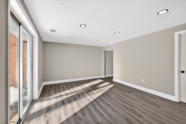 Building Photo - 204 Whitherspoon Ln