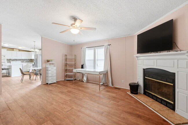 Building Photo - 219 Weyburn St