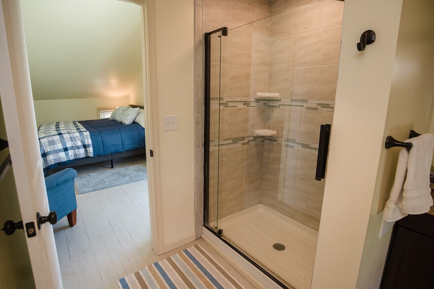 Building Photo - 5277 Main St