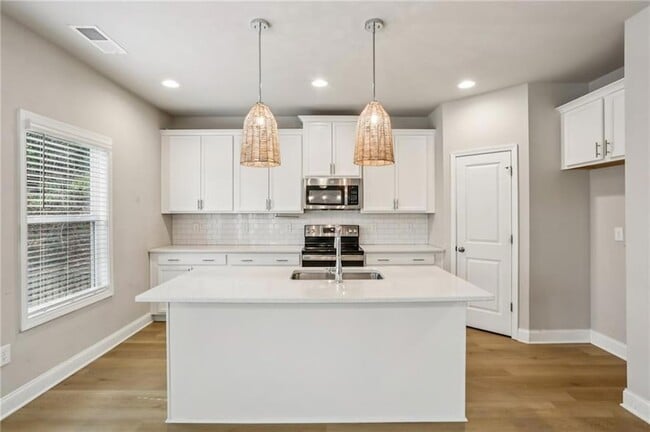 Building Photo - 2099 Easterwood Ct.