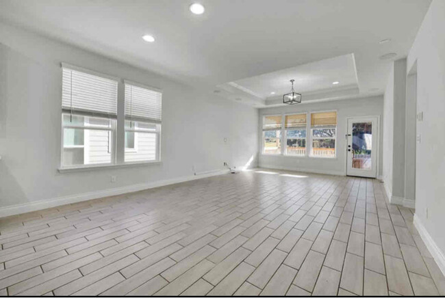Building Photo - 27242 Volcano Dr