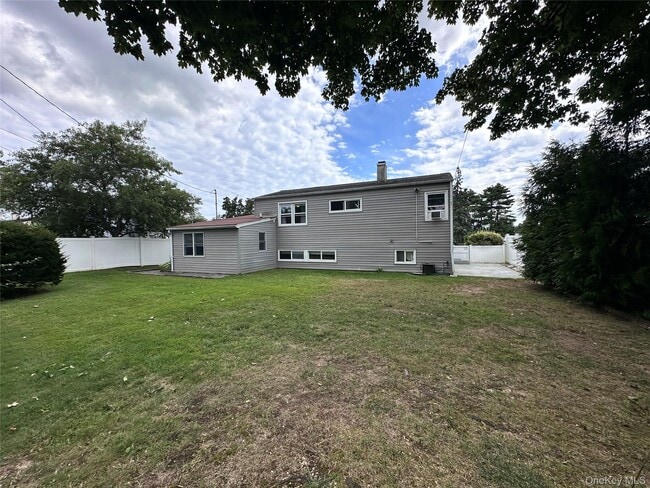 Building Photo - 5 Eagle Ln