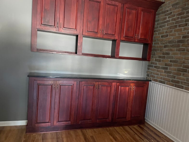 Building Photo - 101 S Morton Ave