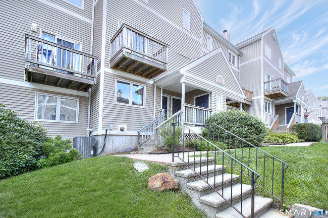 Building Photo - 23 Glenrock
