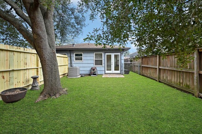 Building Photo - 5201 Verdome Ln