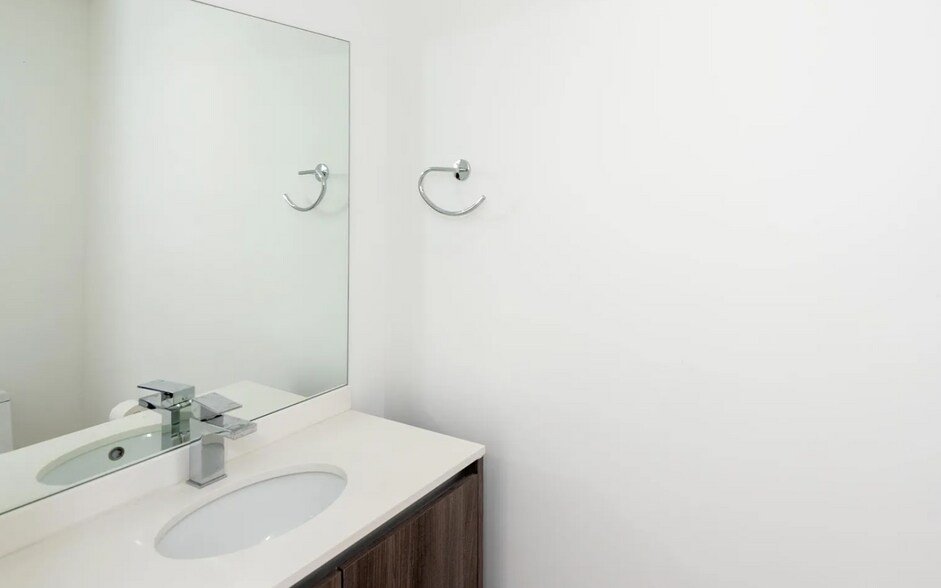 Building Photo - 488 NE 18th St