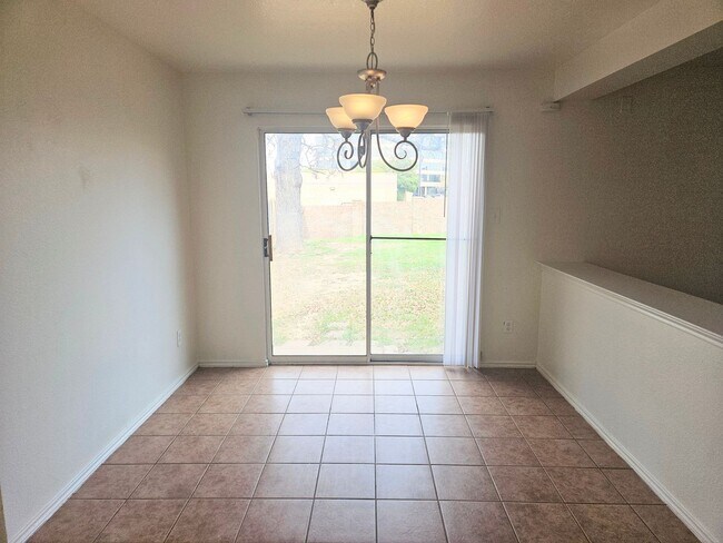 Building Photo - Beautiful 2 Story in Bedford Off Forest Ridge