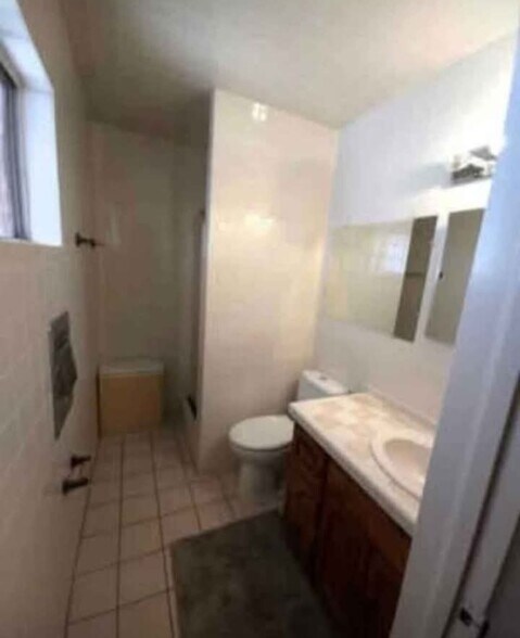 Building Photo - 10116 Chezelle Dr