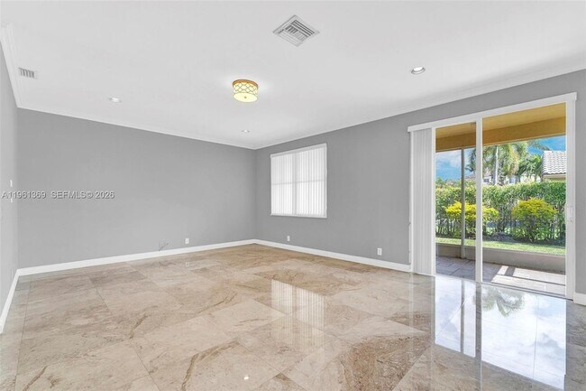 Building Photo - 1518 Maple Dr