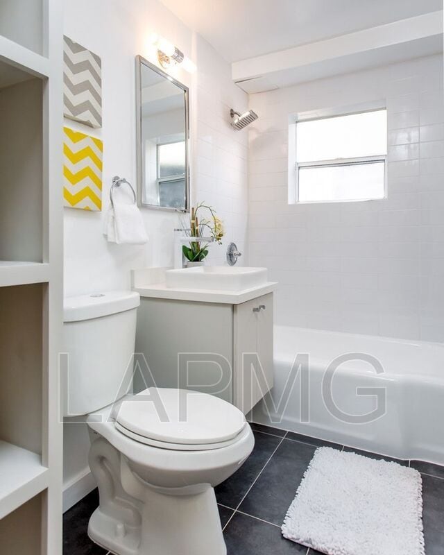 Building Photo - 1159 1/2 Bellevue Avenue