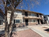 Building Photo - Charming 1Bed/1Bath apartment located in N...