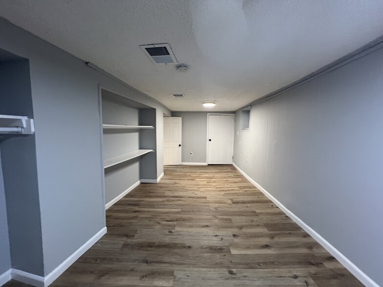 Building Photo - 105 Brown Pl