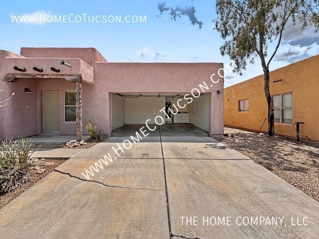 Building Photo - 5738 E Calle De Hielo Dulce