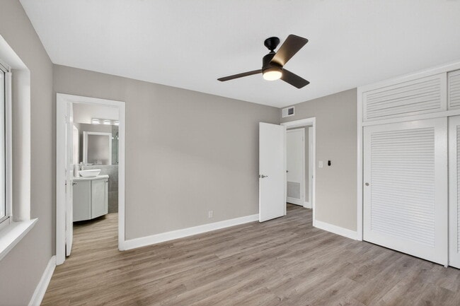 Building Photo - 624 Southwind Cir