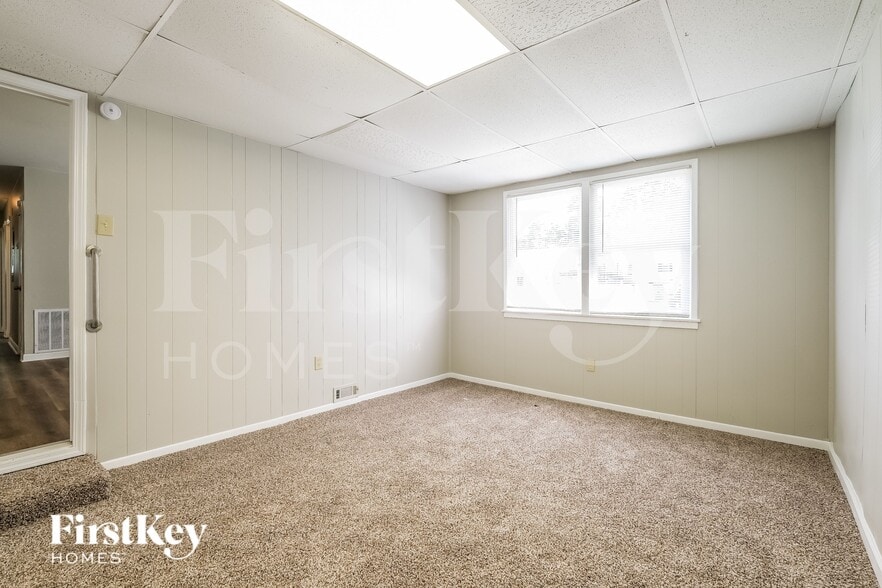 Building Photo - 7016 Sun Valley Way