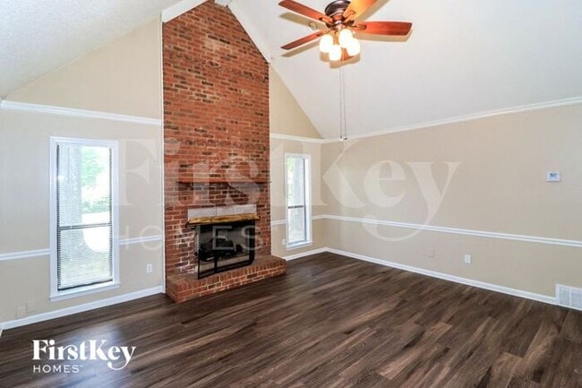 Building Photo - 970 Hawkview Dr