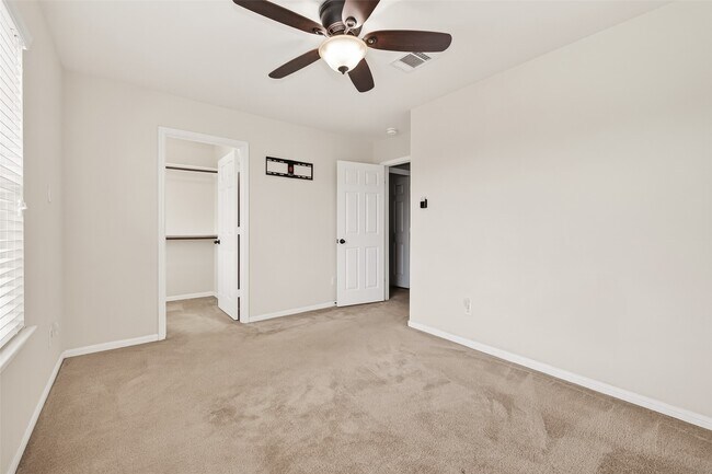 Building Photo - 6719 Sharpstone Creek Ln