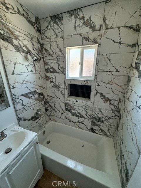 Building Photo - 924 E Lanzit Ave